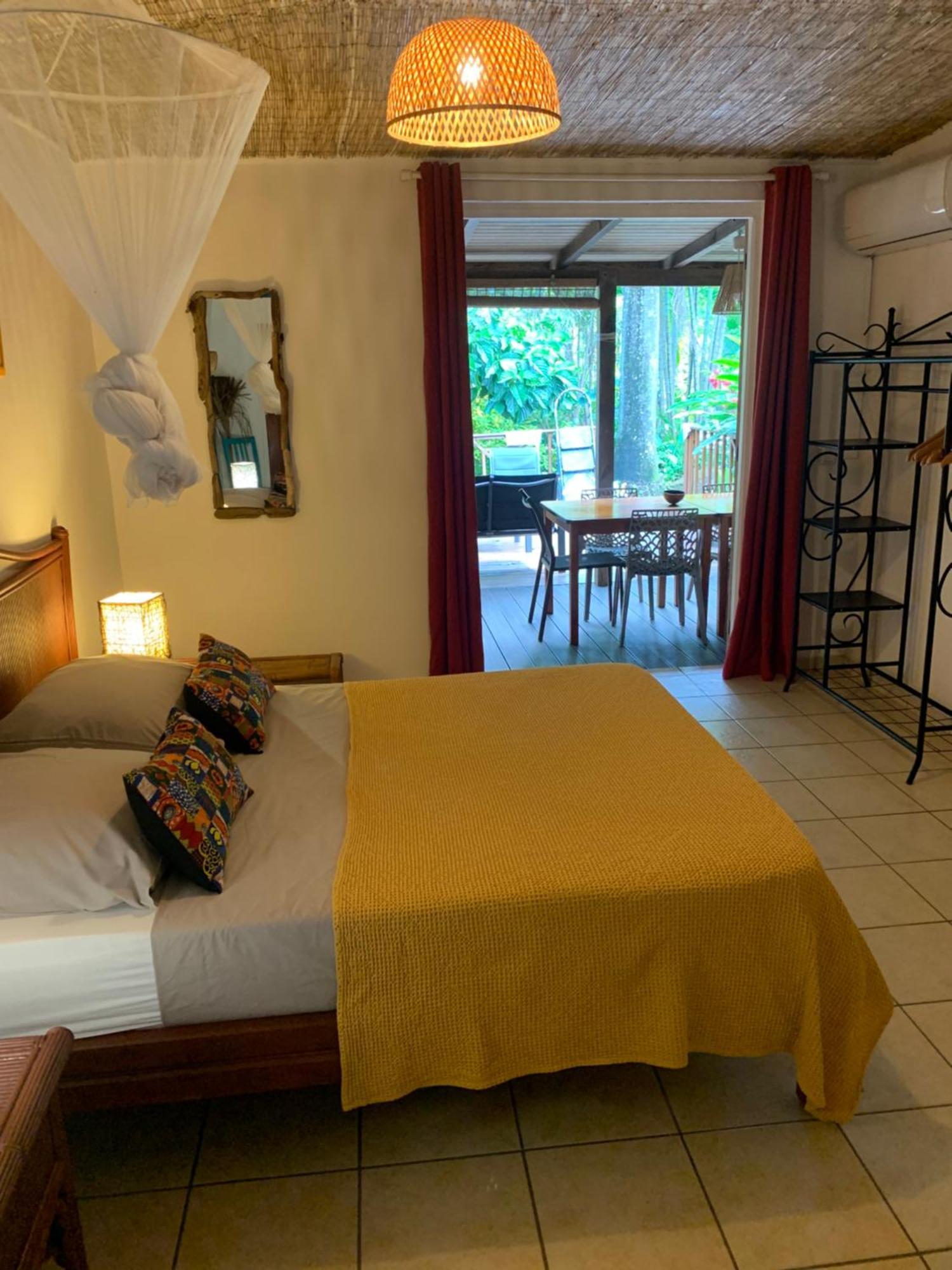 Les Manguiers Villa Deshaies Exterior photo